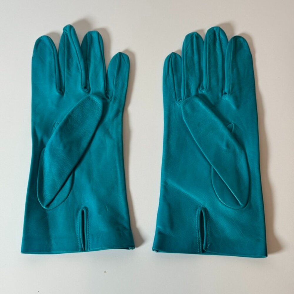 JB GUANTI Genuine Italian Leather Women's Gloves; Turquoise Color; unlined